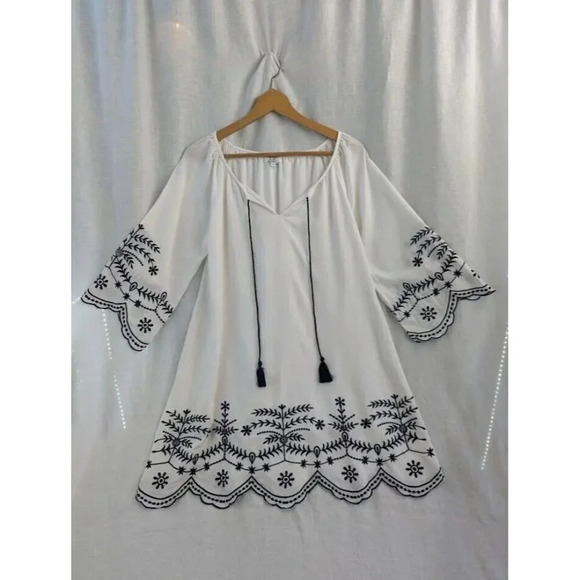 Chic Connection tunic mini dress, white & blue embroidered, women's small D18 - Picture 4 of 8